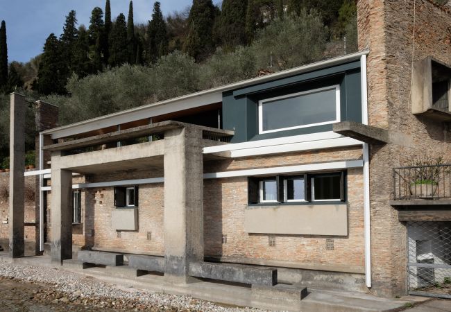 Villa in Toscolano-Maderno - Villa Coccodrilla Lake front