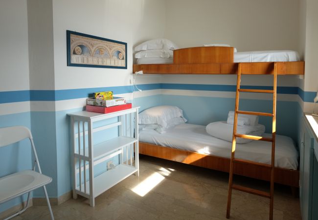 Villa in Toscolano-Maderno - Villa Coccodrilla Lake front