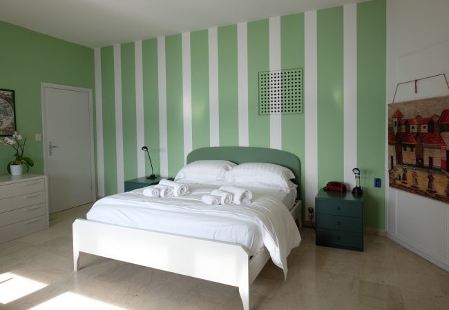 Villa in Toscolano-Maderno - Villa Coccodrilla Lake front