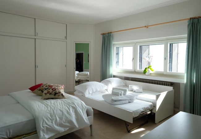 Villa in Toscolano-Maderno - Villa Coccodrilla Lake front