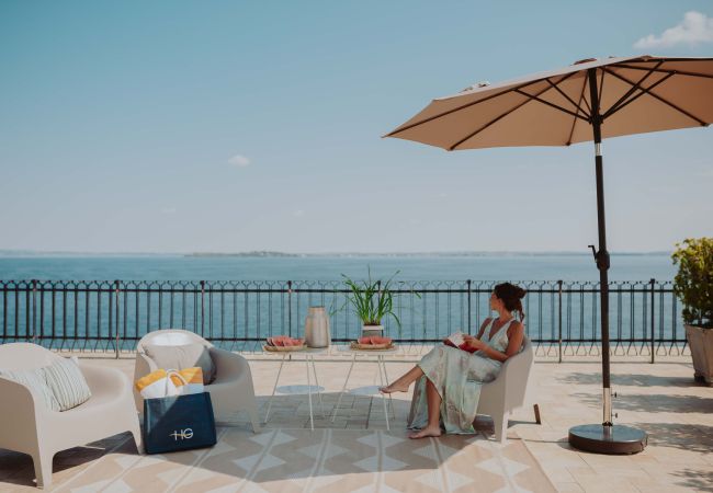 Villa in Moniga del Garda - Villa Dolcelago Lake front