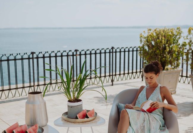 Villa in Moniga del Garda - Villa Dolcelago Lake front