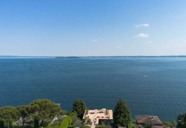 Villa in Moniga del Garda - Villa Dolcelago Lake front