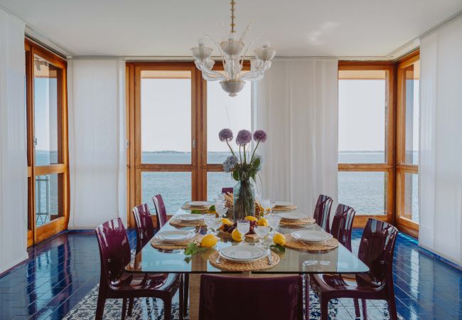 Villa in Moniga del Garda - Villa Dolcelago Lake front