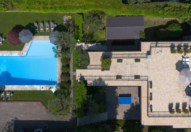 Villa in Moniga del Garda - Villa Dolcelago Lake front