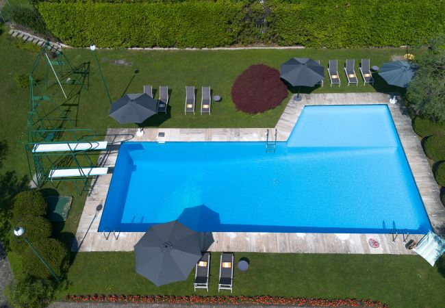 Villa in Moniga del Garda - Villa Dolcelago Lake front