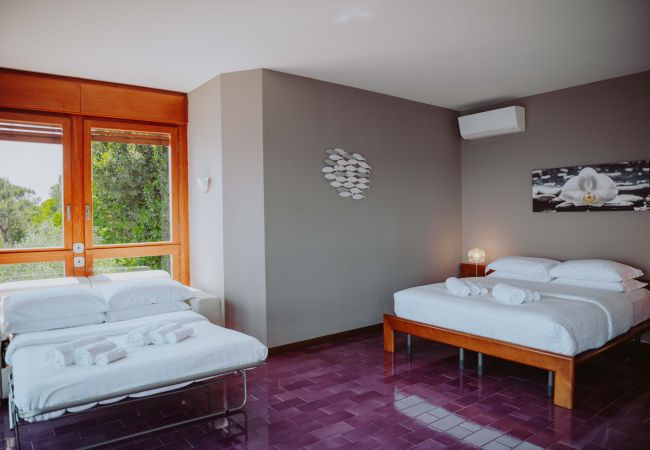 Villa in Moniga del Garda - Villa Dolcelago Lake front