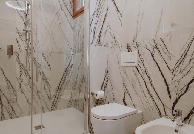 Villa in Moniga del Garda - Villa Dolcelago Lake front