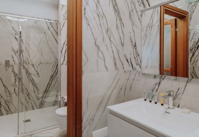 Villa in Moniga del Garda - Villa Dolcelago Lake front