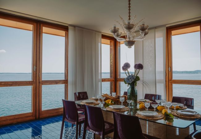 Villa in Moniga del Garda - Villa Dolcelago Lake front