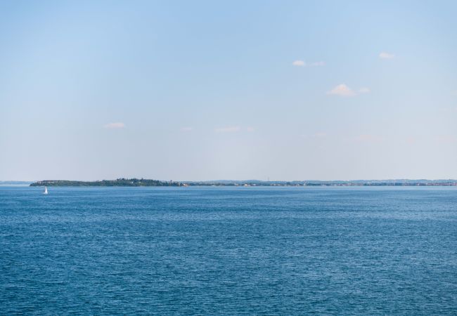 Villa in Moniga del Garda - Villa Dolcelago Lake front