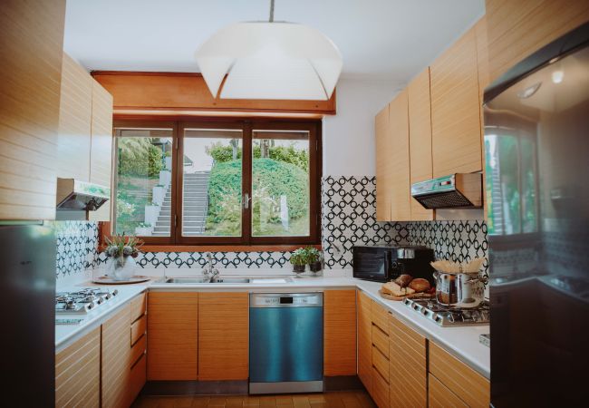 Villa in Moniga del Garda - Villa Dolcelago Lake front