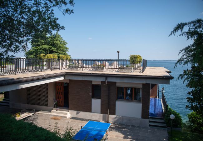 Villa in Moniga del Garda - Villa Dolcelago Lake front